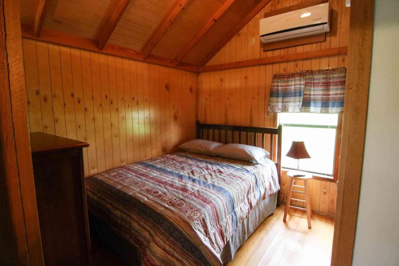 Lakefront Cedar Cabin - 6 Mead Екстериор снимка
